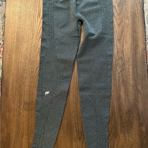 Fabletics x Khloe Kardashian Everpine Shimmer Leggings, M - Picture 8 of 11